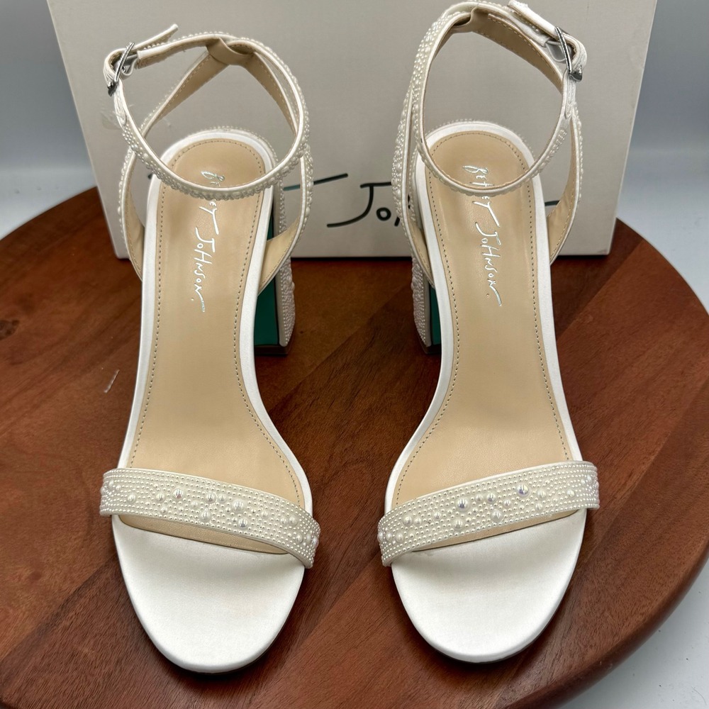 Betsey Johnson SB-JET Pearl Embellished Block Heel Sandals Ivory Women 10 Bridal